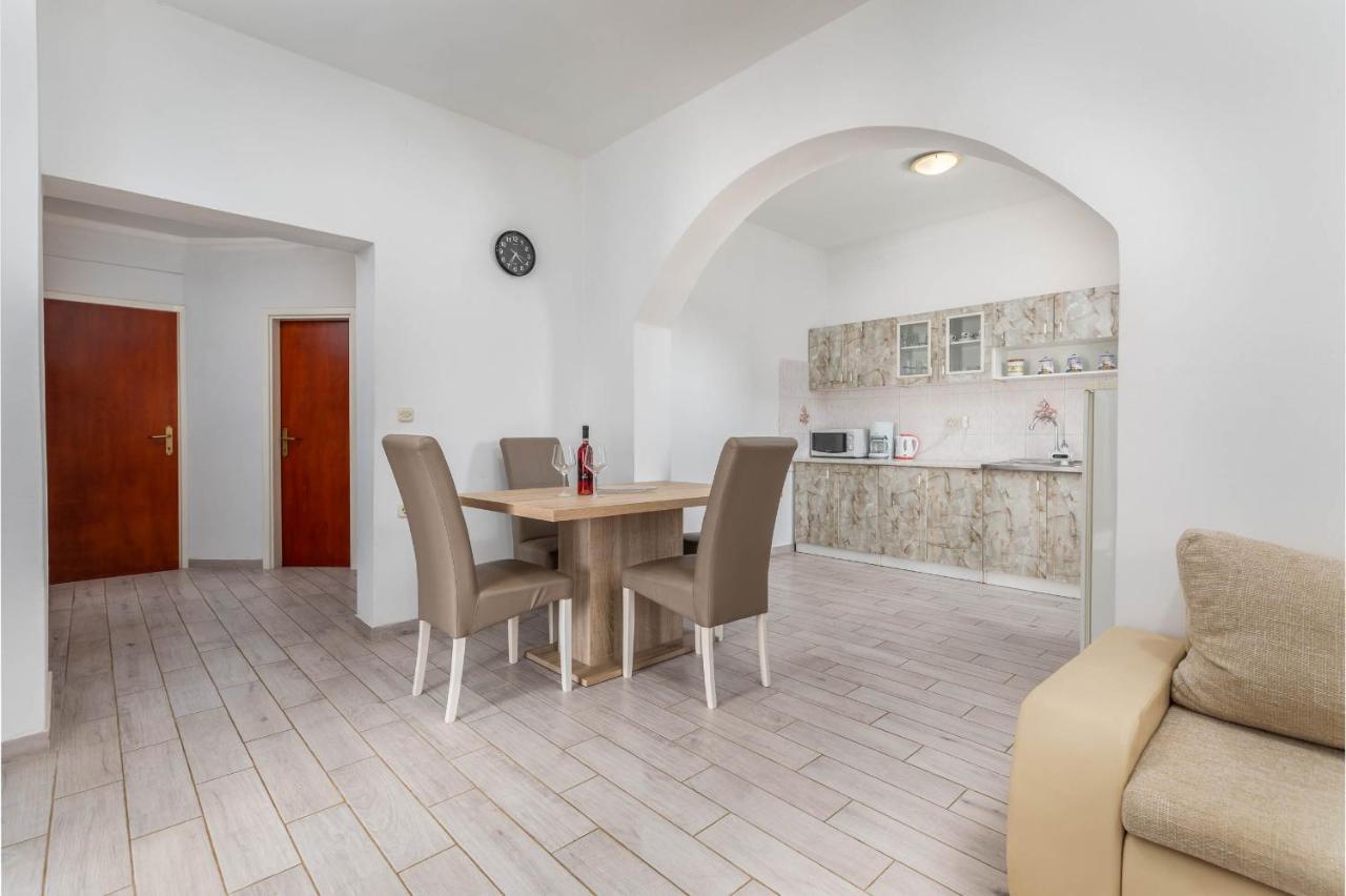 Apartment Mauro Pula
