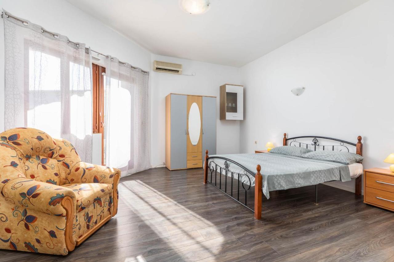 Apartment Mauro Pula